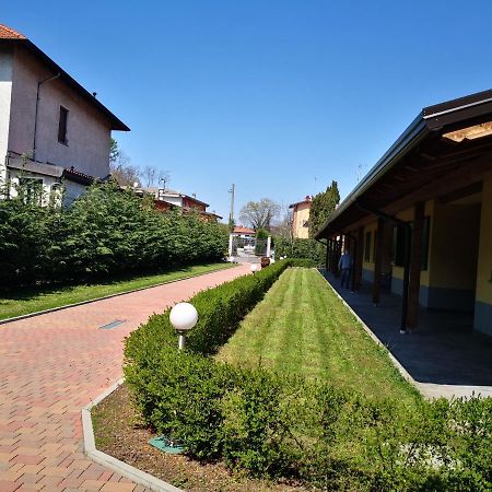 Orange Motel Vergiate Ngoại thất bức ảnh