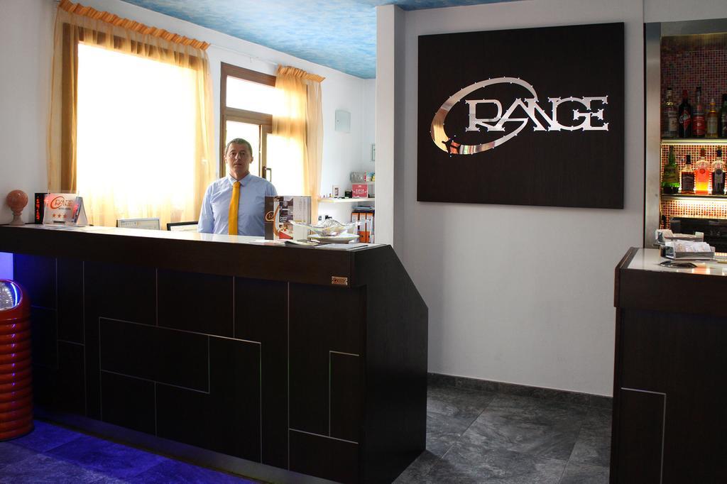 Orange Motel Vergiate Ngoại thất bức ảnh