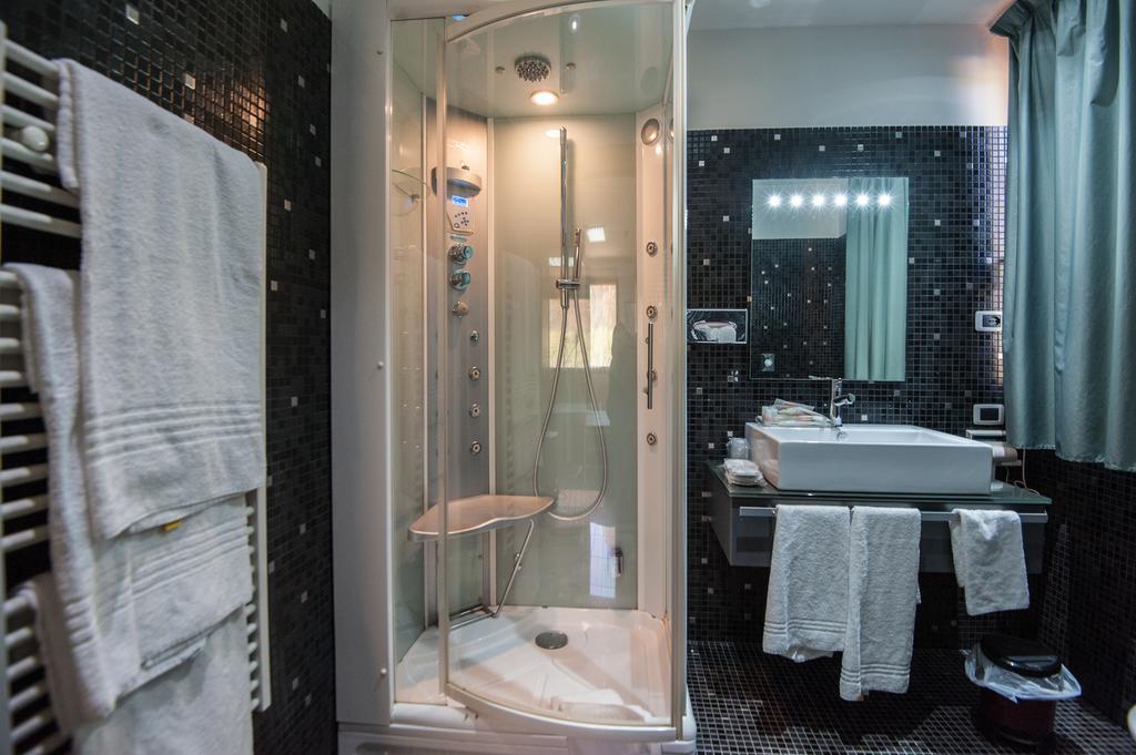 Orange Motel Vergiate Ngoại thất bức ảnh