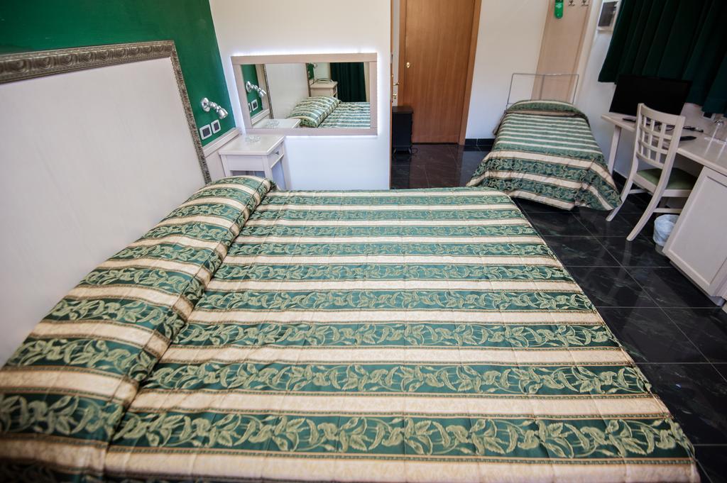 Orange Motel Vergiate Ngoại thất bức ảnh