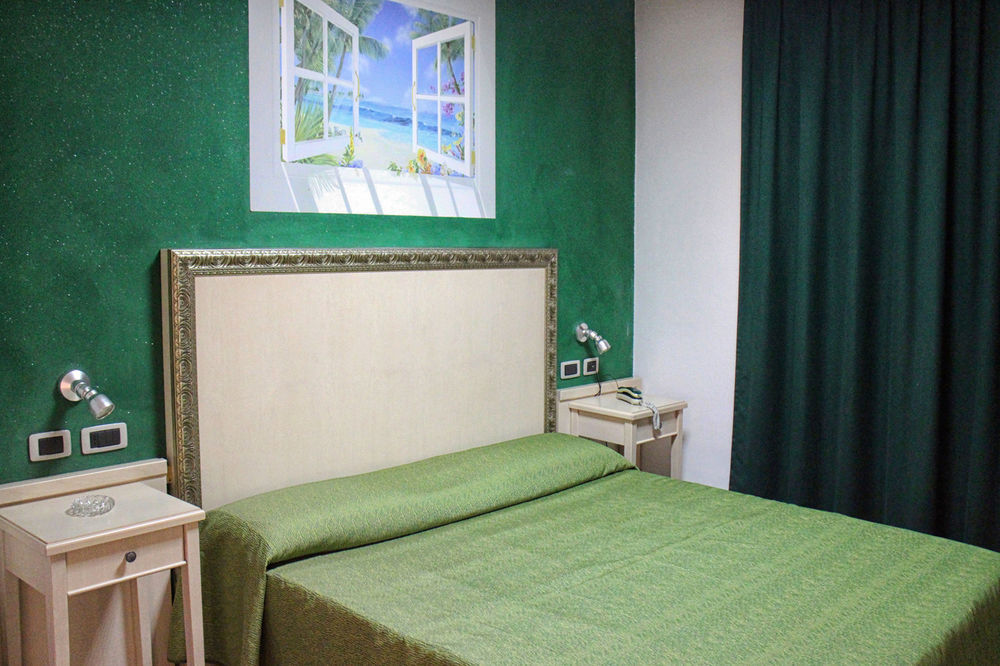 Orange Motel Vergiate Ngoại thất bức ảnh