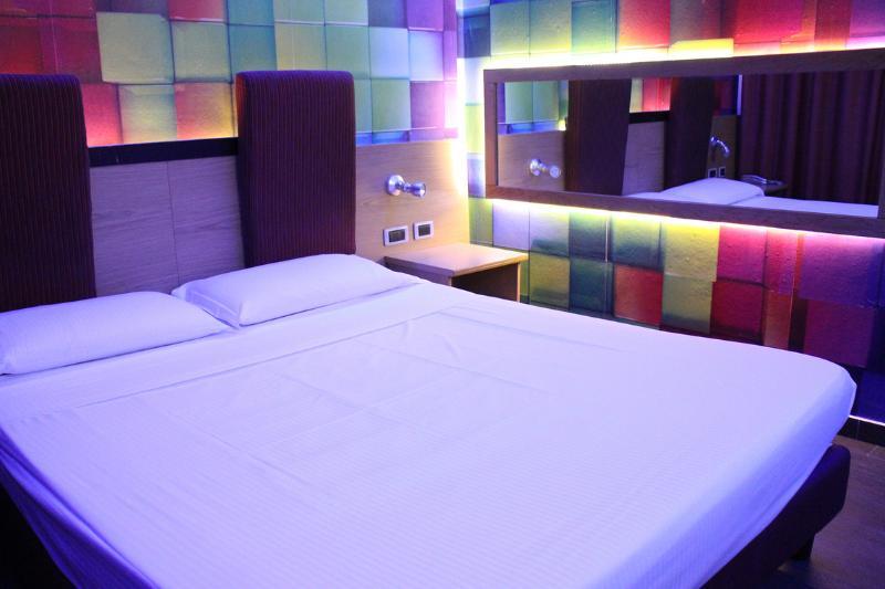 Orange Motel Vergiate Ngoại thất bức ảnh